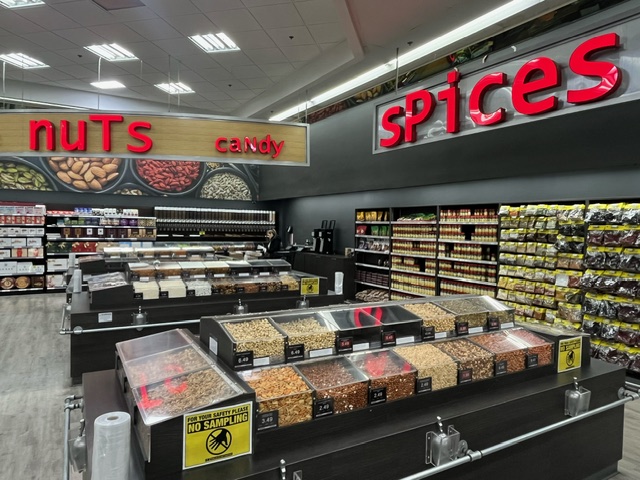 Grocery store in Altadena